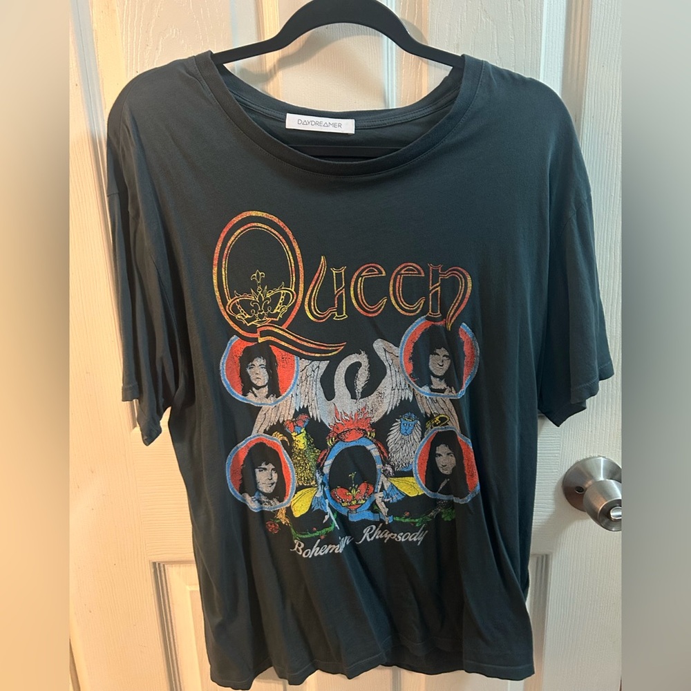 Daydreamer Queen Band Tee